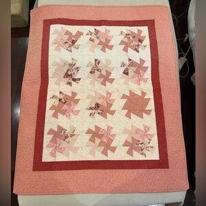 Handmade Peach, White, Rust and Red Pinwheel Design Patchwork Quilt Lap Size